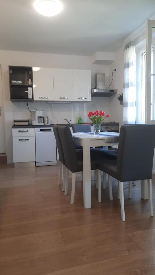 Beach Apartment Kate With Sea View, Balcony And Parking, Murter, Dalmatia Exterior photo
