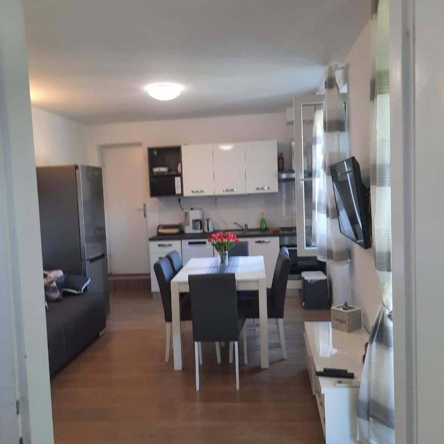 Beach Apartment Kate With Sea View, Balcony And Parking, Murter, Dalmatia Exterior photo