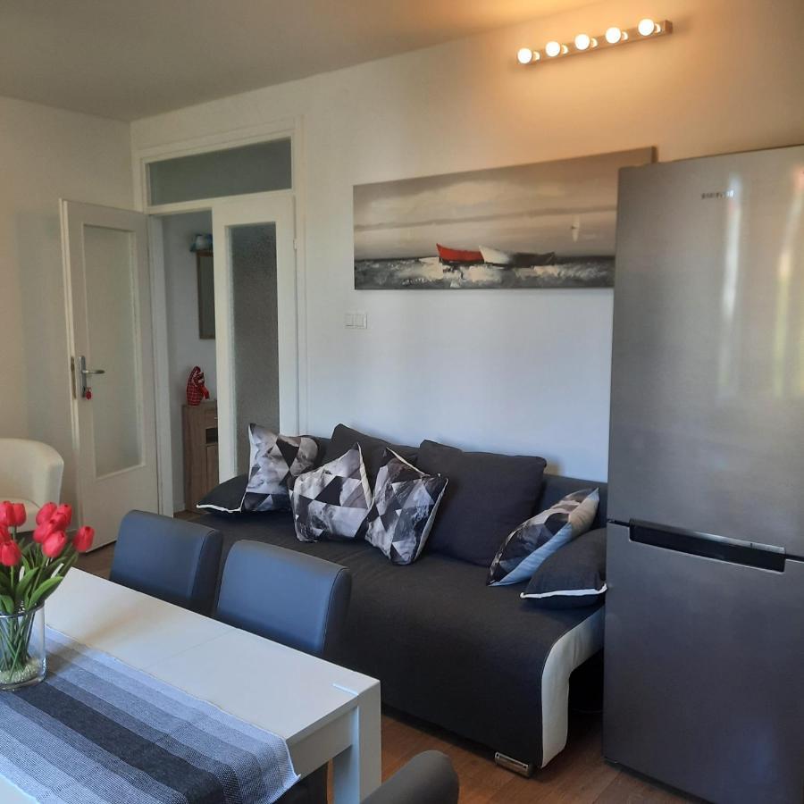 Beach Apartment Kate With Sea View, Balcony And Parking, Murter, Dalmatia Exterior photo