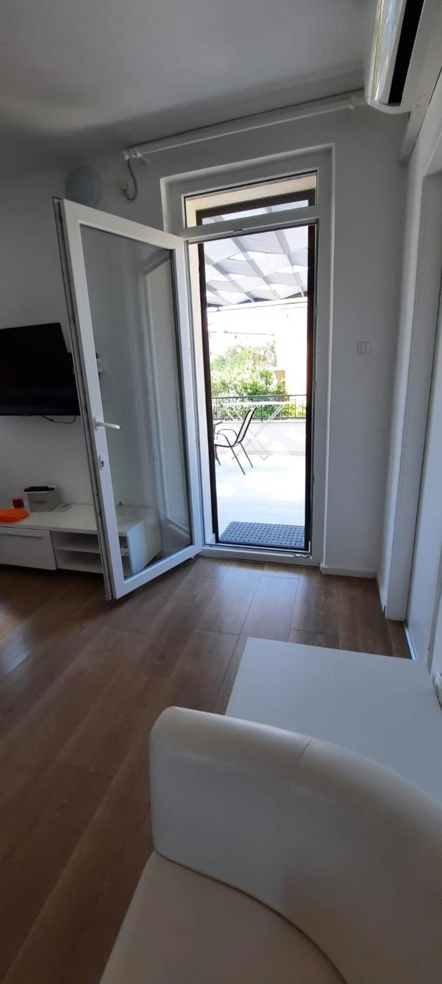 Beach Apartment Kate With Sea View, Balcony And Parking, Murter, Dalmatia Exterior photo